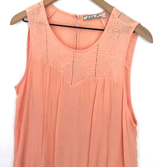Chloe K sleeveless top, Size L, Color: peach - Picture 4 of 8